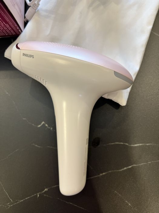 Фотоепилатор Philips Lumea Advanced