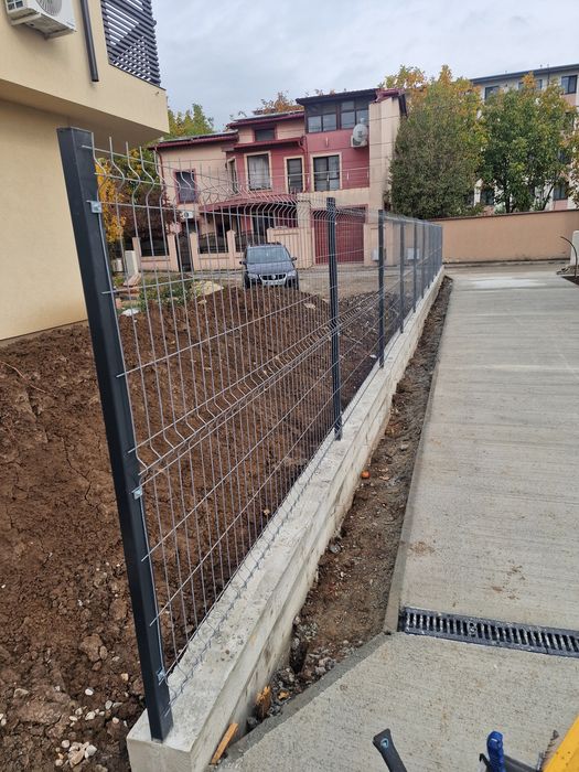 Vind garduri din plasa bordurata