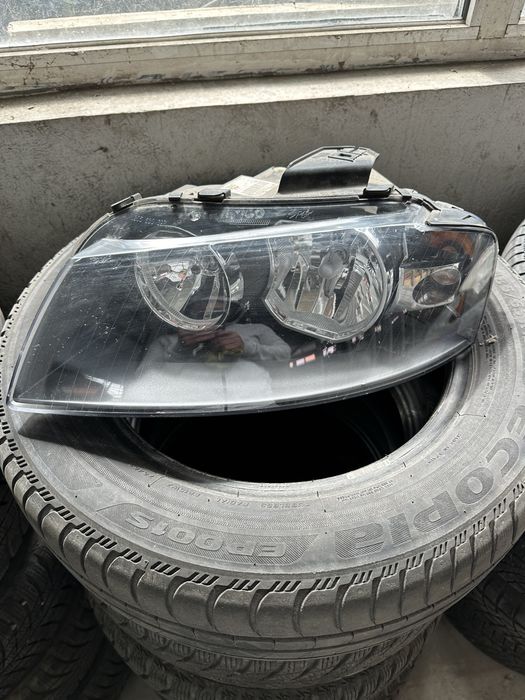 Audi A3 ляв фар