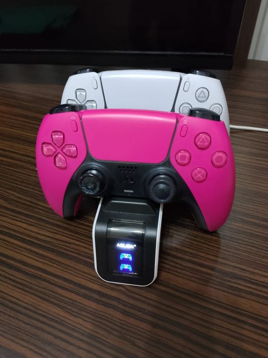 Statie încărcare controllere Playstation 5