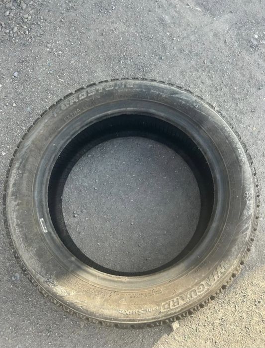 Продам  шина  шипами