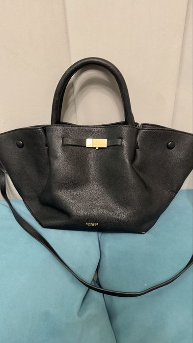 Черная сумка тоут Demellier