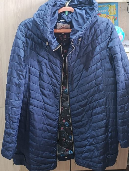 Продам женские куртки