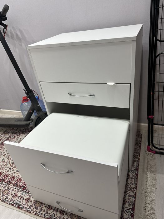 Камод туалетный столик