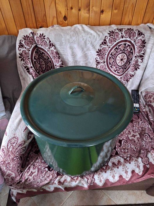 Чисто нови тенджери от старото време високо качество