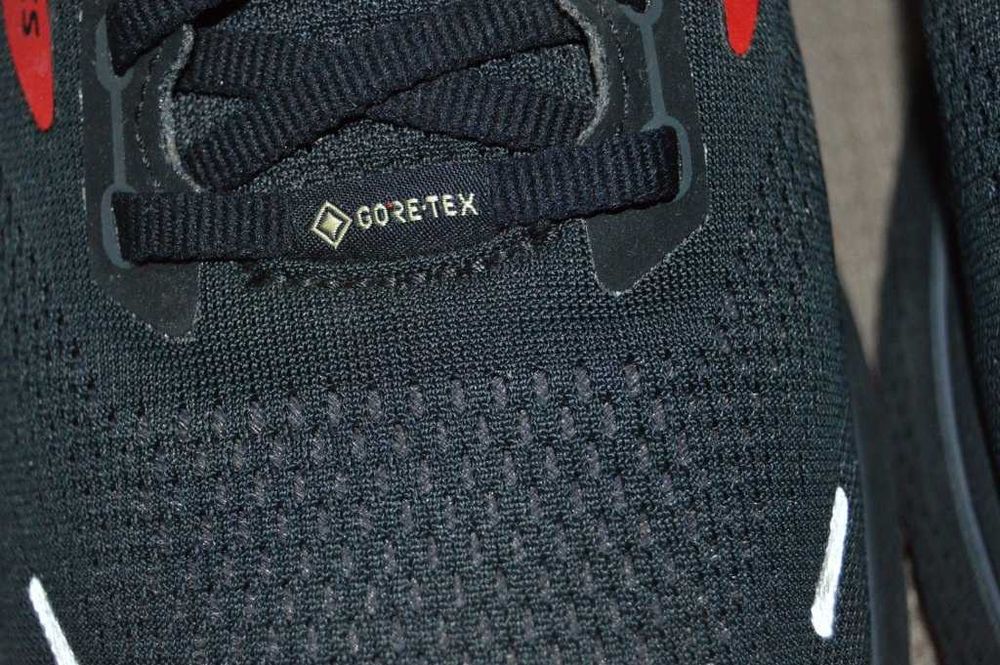 Adidasi alergare BROOKS Ghost 14 marime 45.5 Gore-tex