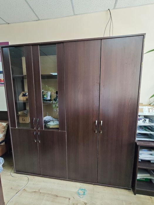 Продам офисные шкафы