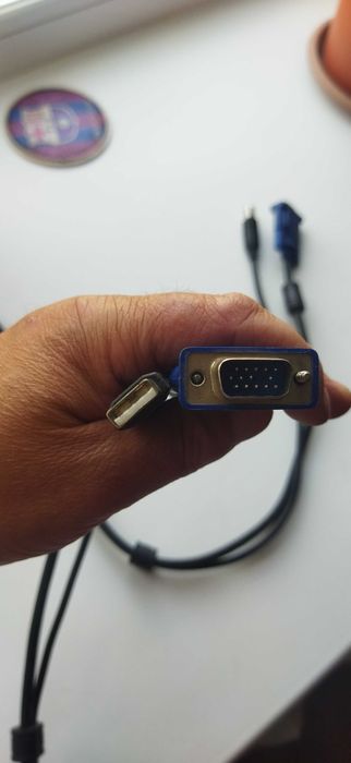 KVM. КВМ-кабель с интерфейсами USB, VGA. D-Link (~2м)