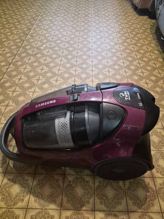 Продам пылесос!!!