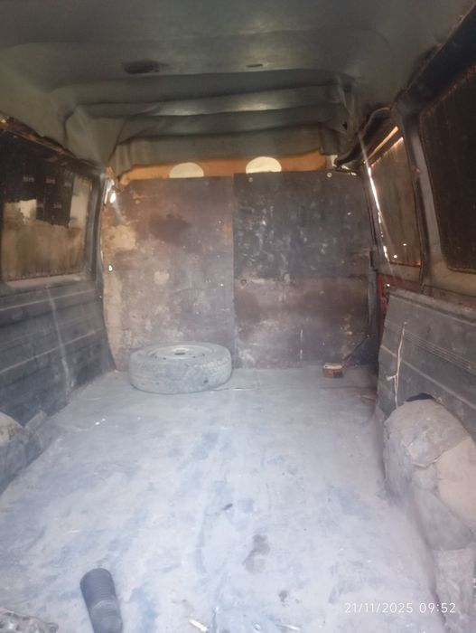 Ford fransit sotiladi