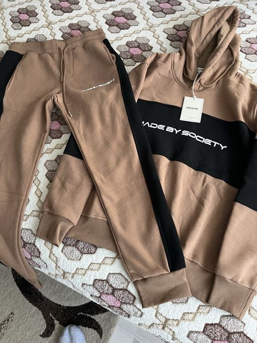 Trening Made BY Society