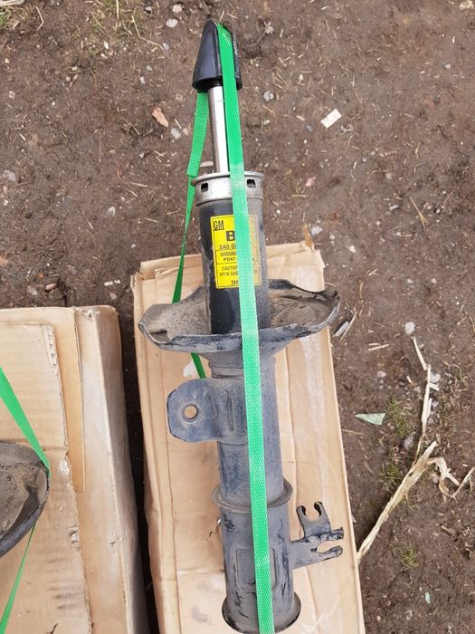 Продам передний амортизатор для Lacetti родной оригинал в рабочий