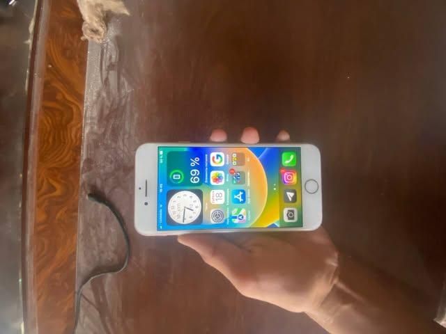 Iphone 8 gold idial