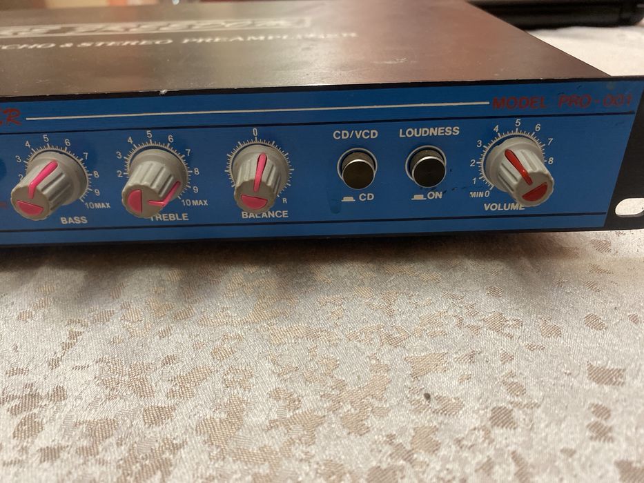 Предусулвател / echo karaoke