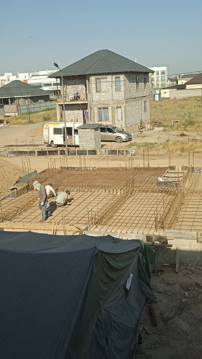 Строительство. Бригада строителей