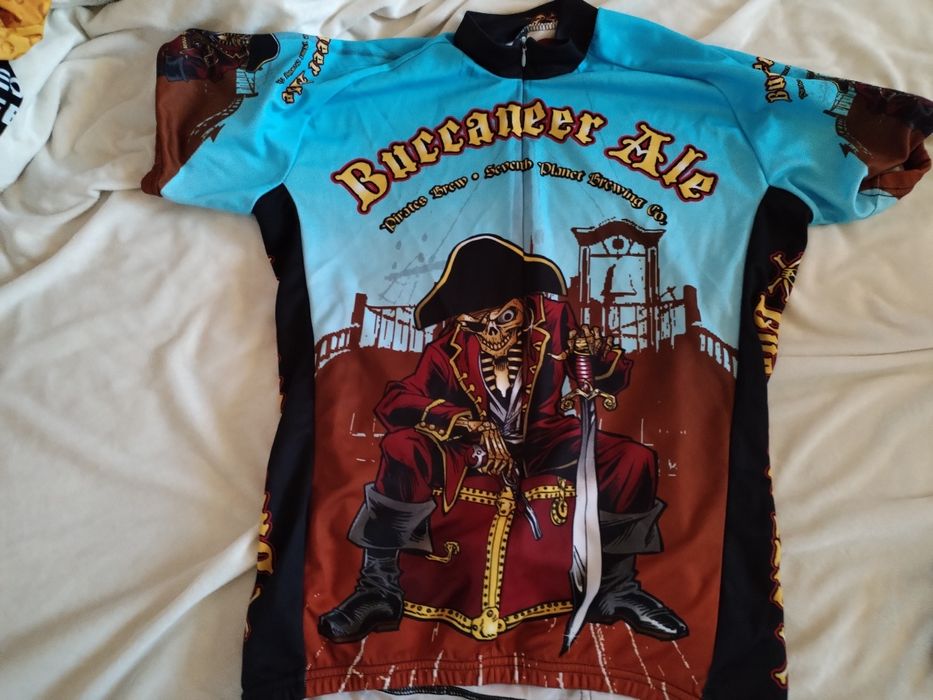 Джърсита за колоездене