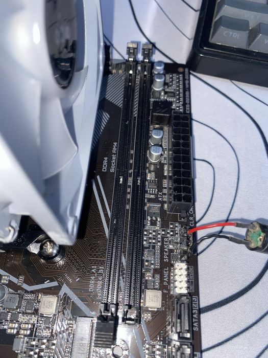 Продам материнку+проц AM4