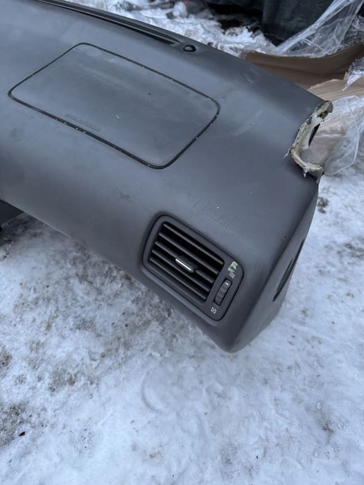 Торпеда панель дефлекторы левый руль 160 кузов lexus gs300