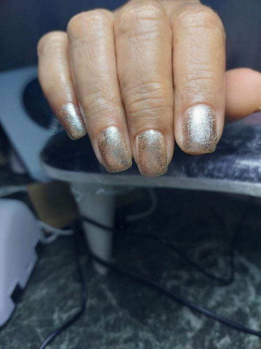 Маникюр. Принимаю в салоне