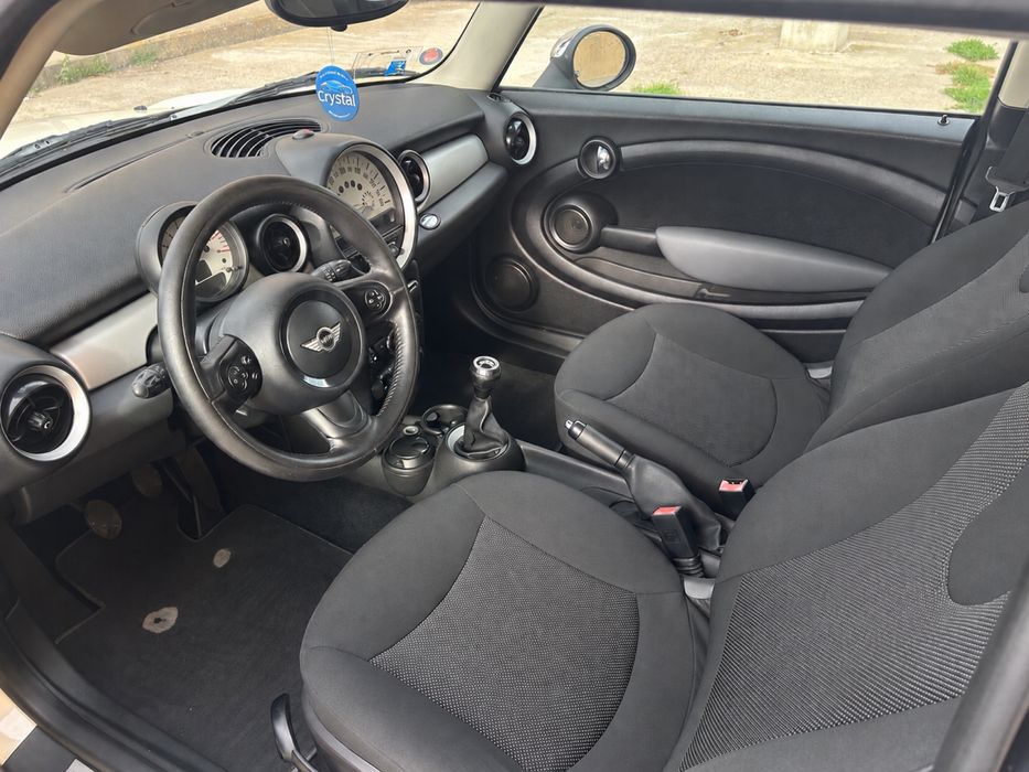 MINI Cooper R56 | 1.6 | Cutie manuală | Stare bună