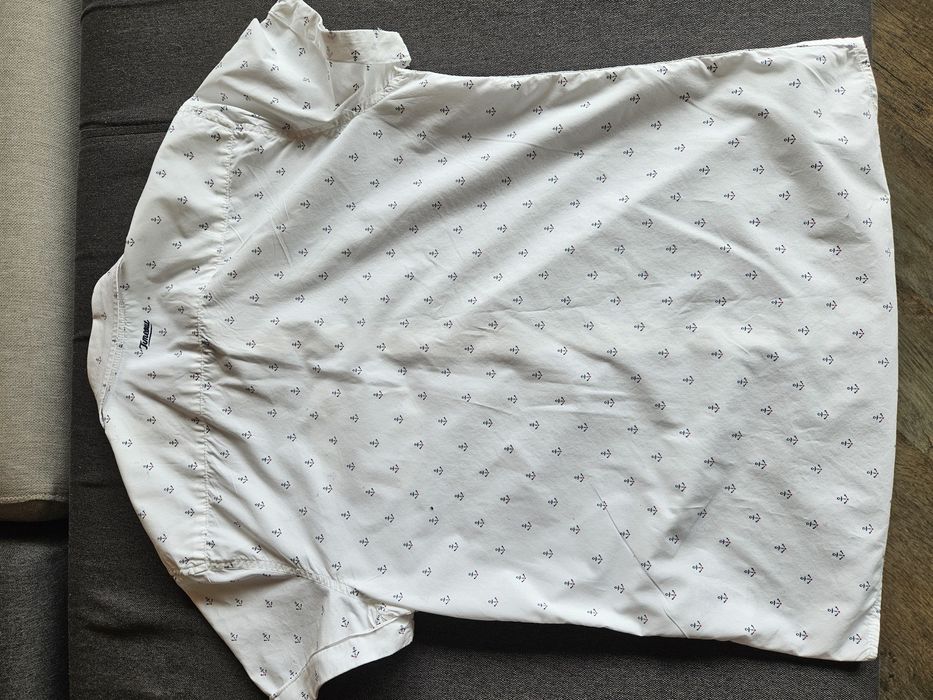 Бяла риза с котвички размер: S