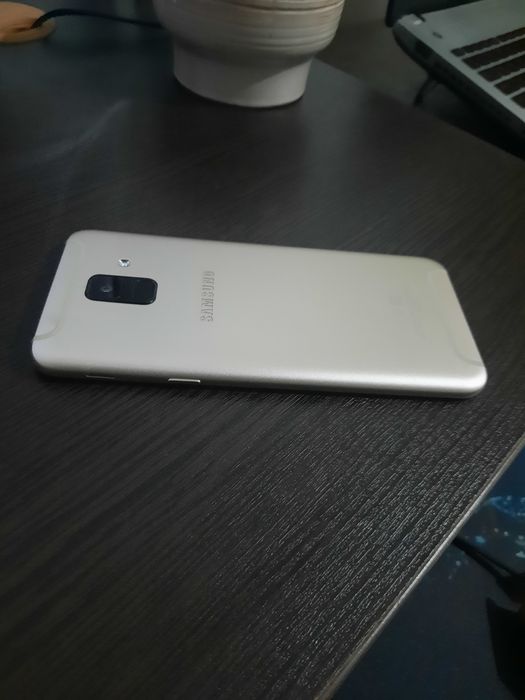 Галакси А6 32гб .