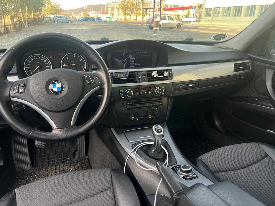 BMW Seria 3 2009 — imagine 5