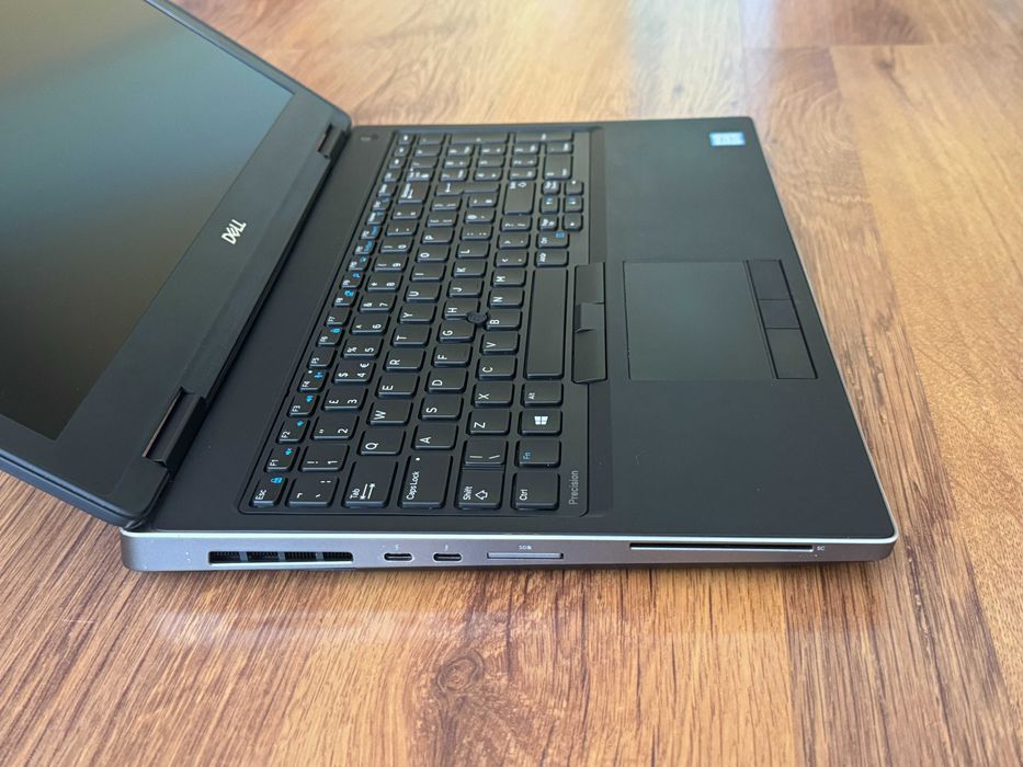 15.6' Full HD IPS Core i9-8950HK DELL Precision 7530 32GB DDR4/256GB NVMe/Quadro P3200 6GB/Бат 4ч