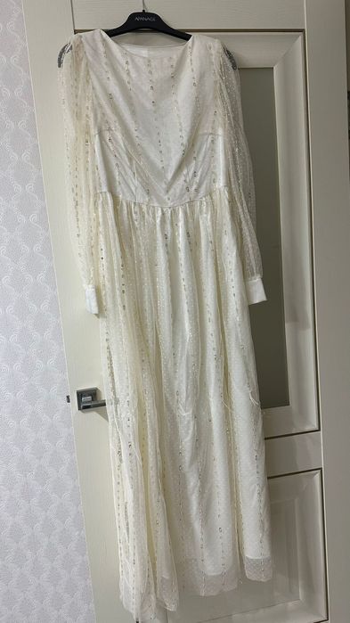 продам платье в хорошом состояние!