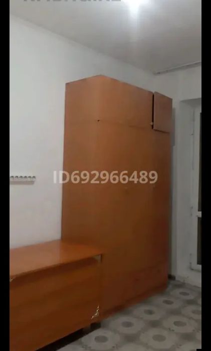 Адам комнату в общежитии