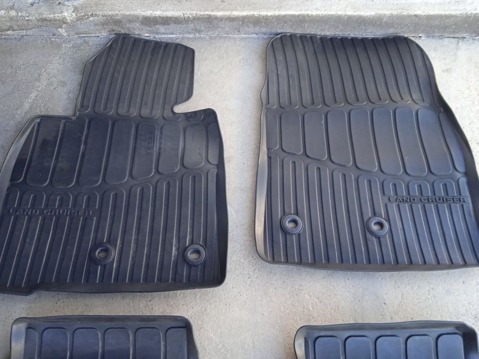 Полики Land Cruser 200