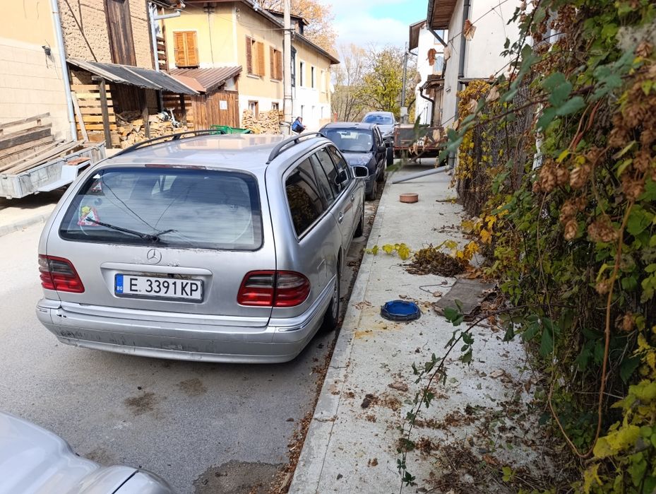 Мерцедес Е240 W210