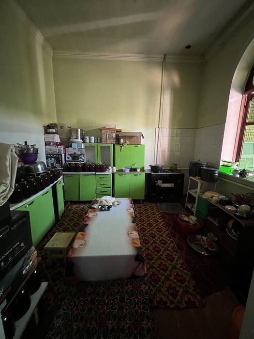 Ховли стоила люди