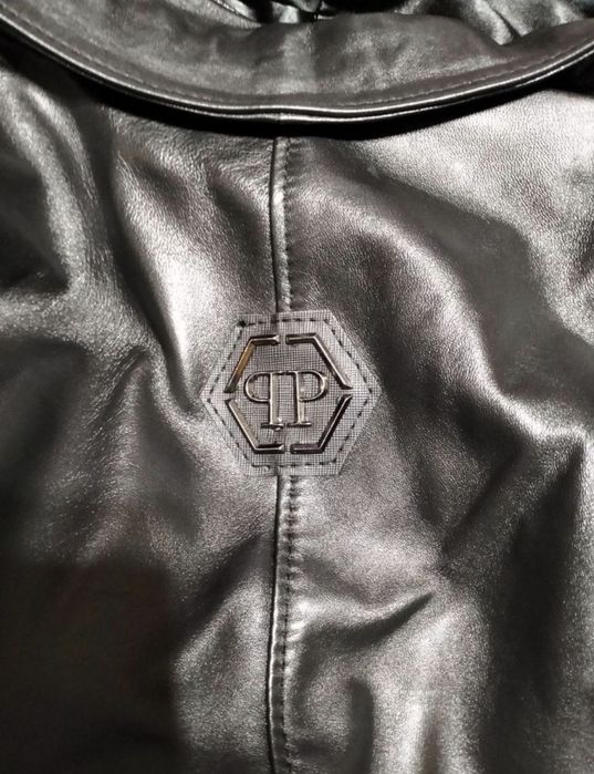 Geaca piele cu guler detașabil blana de vulpe. Philipp Plein mărimea L