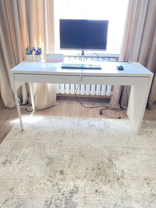 Продам писменный стол IKEA
