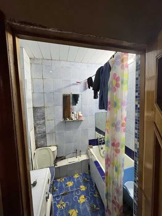 СРОЧНО !! Продается квартира в Яшнабаде 1/4/9 ( 42 кв/м ) Асалабад 2