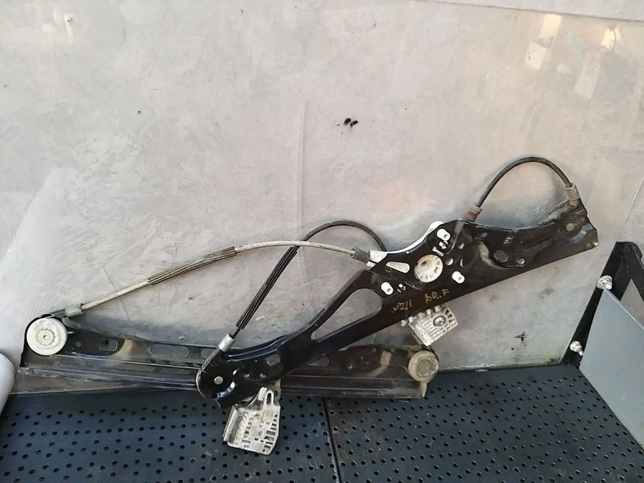 Macara usa dreapta fata mercedes e class w211 a2117300246