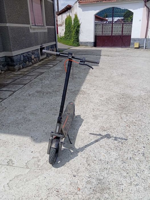 Trotineta electrica xiaomi scuter 6 sau schimb cu G2  pro