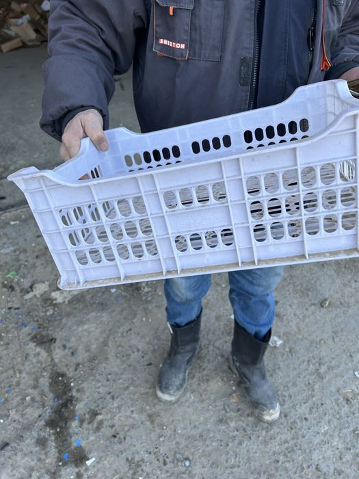 Продаем б/у ящики пластиковые