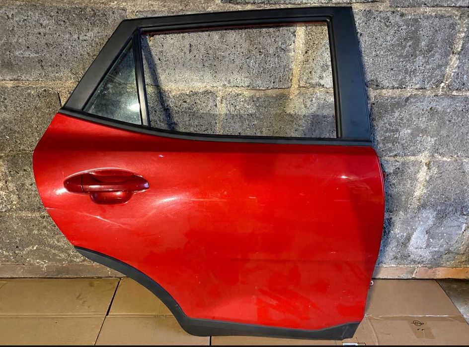 Врата задна лява дясна комплектна  KIA Stonic