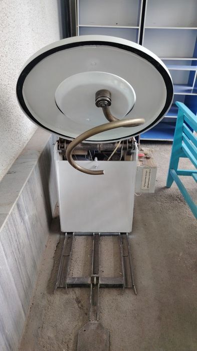 Xamir qoradigan uskuna sotiladi 50 kg