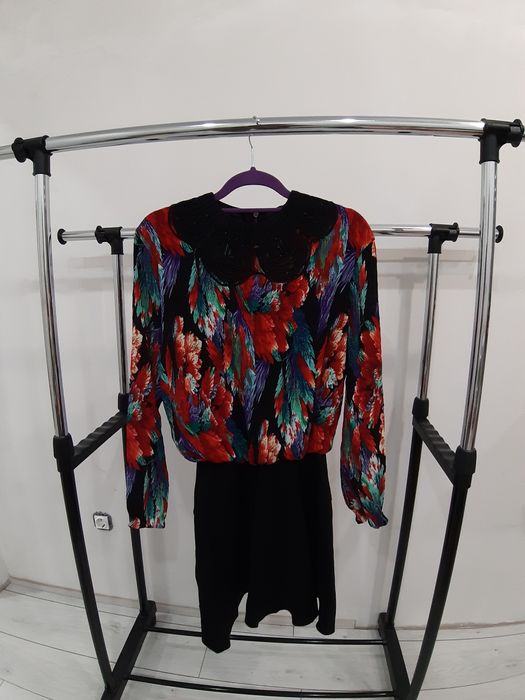 Продам разные красивые платья  все по 2000