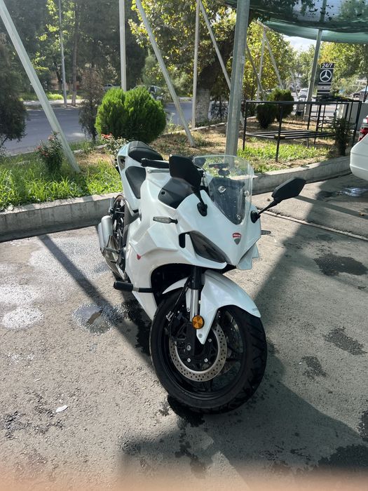 Dugati panigali 400cc
