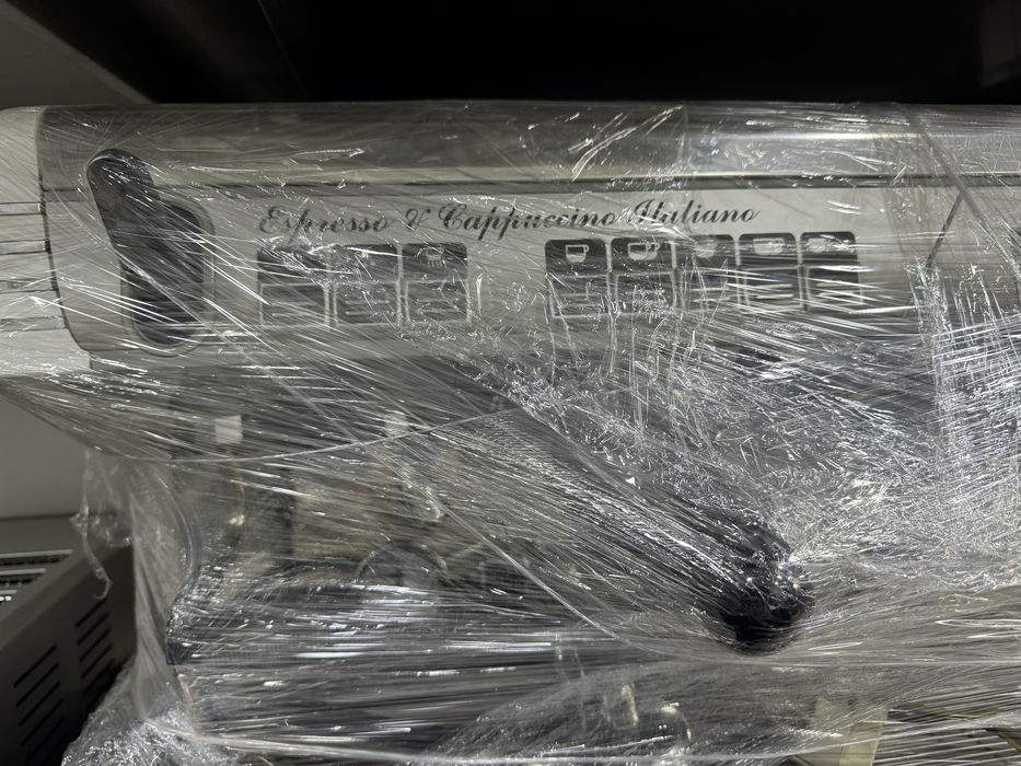 Simonelli coffe aparat kofi aparat simoneli