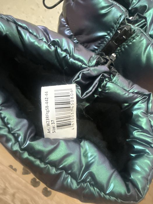 Ботинки новые зимние для девочки 36-37 р