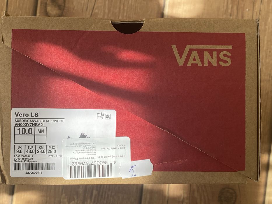 Vans 43 - noi - in cutie