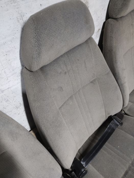 Ряд сидений.    .