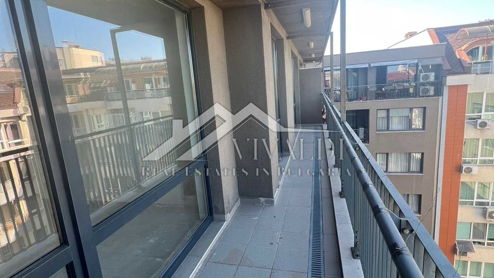 Продава се Тристаен апартамент в Варна, Левски - 86 кв.м за 2547 €/кв.м - Снимка #1