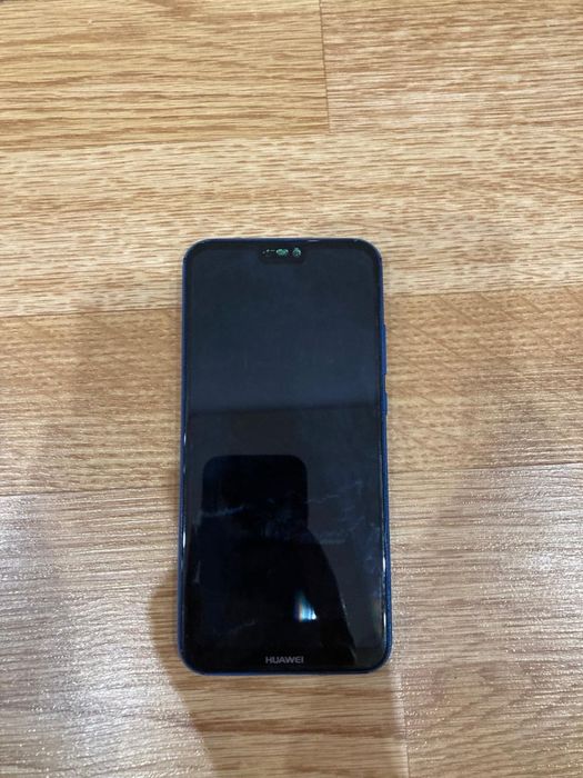 Huawei P20 Lite хорошее состояние