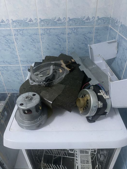 Продам на разбор  посудомойку